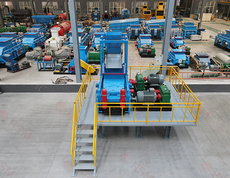 對(duì)輥制砂機(jī)